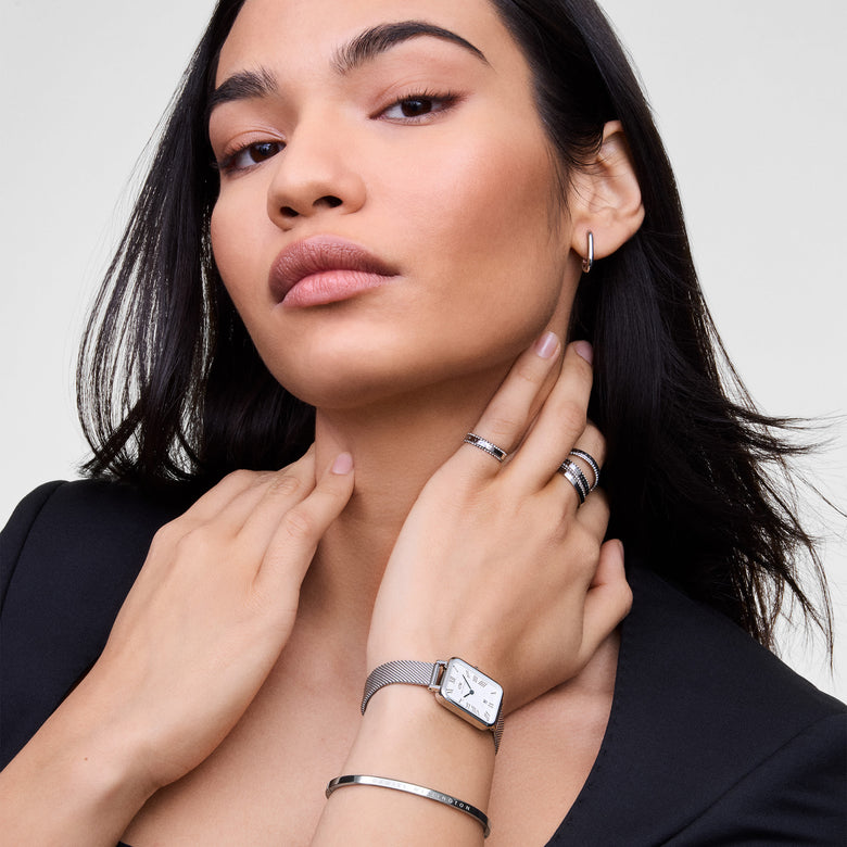 Quadro Sterling Roman Numerals Date