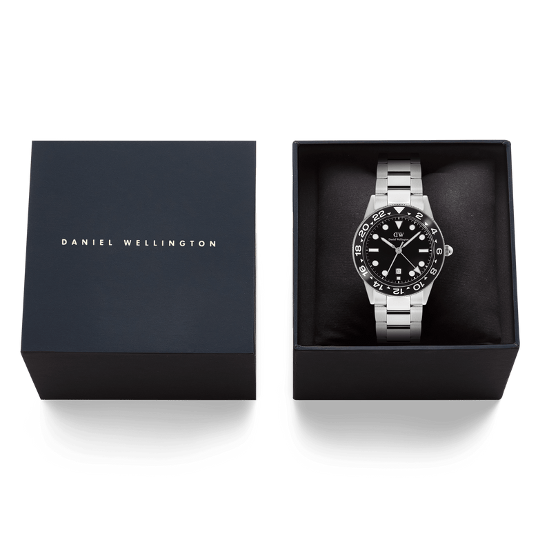 Iconic GMT Link Black Ceramic Bezel Silver