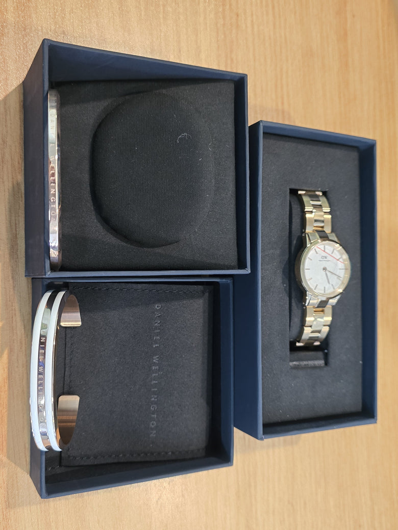 Photo from a customer review: 3 out of 5 stars, Ntombi