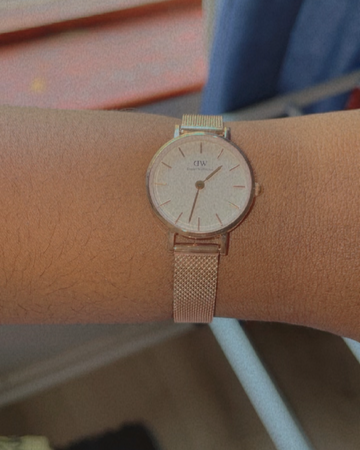 Photo from a customer review: 5 out of 5 stars, Danielle