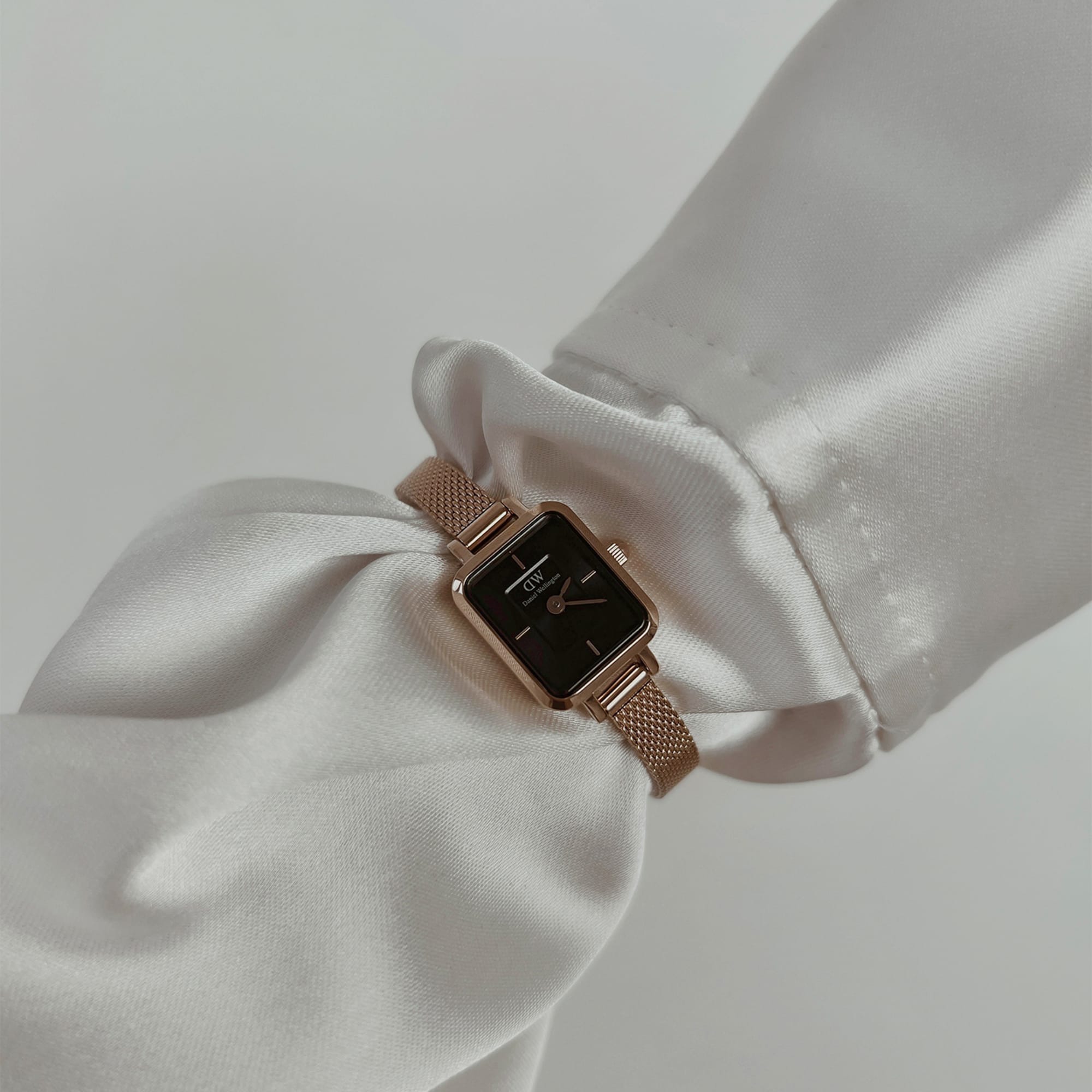 ダニエル・ウェリントン 時計Quadro Mini Melrose Onyx Quadro mini-onyx square dial watch for women | DW